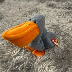 Collectible 1996 TY beanie baby. ‘scoop’